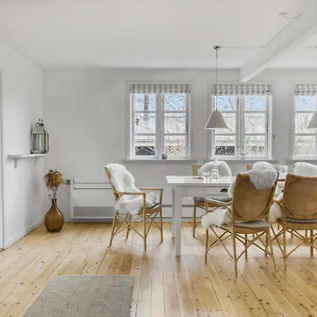 3 Bedroom Awesome In