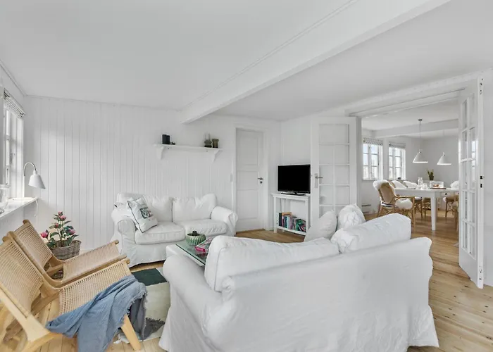 3 Bedroom Awesome In 度假居 Hornbæk